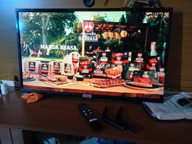 Smart TV TCL 32 polegadas (faço entrega dependo do lugar)