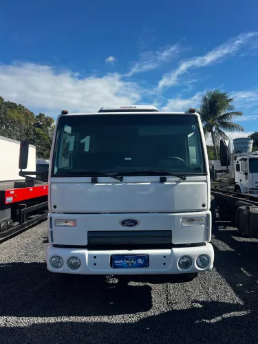 Ford 712 Cargo 3x4 2011/2011