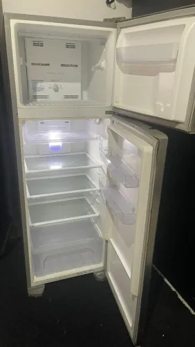 Geladeira electrolux