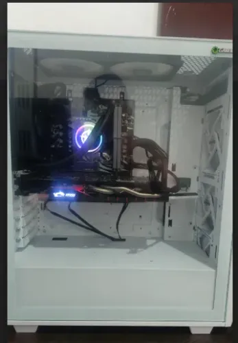 PC gamer i7 10 geração por 2500 para sair hoje