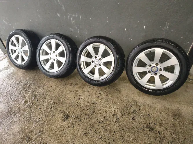 Vendo jogo de rodas Mercedes C180/C200 aro 16