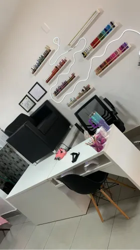 Bancada de manicure elevada