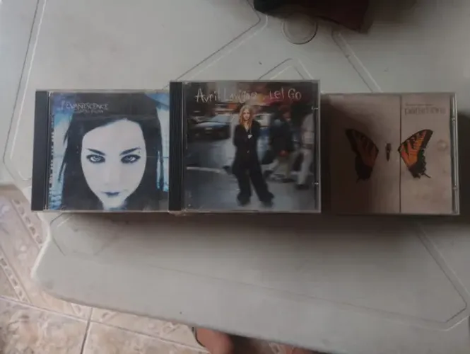 CDs Pop/Rock Colecionáveis - Avril, Evanescence, Paramore + Outros