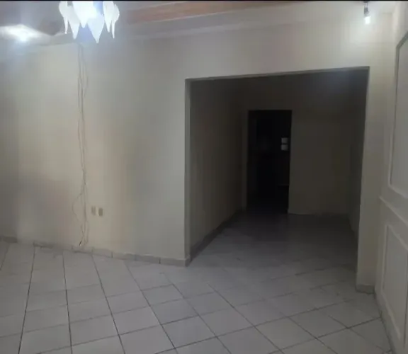 Casa simples a venda na samambaia