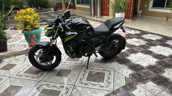 KAWASAKI z650 SE ABS