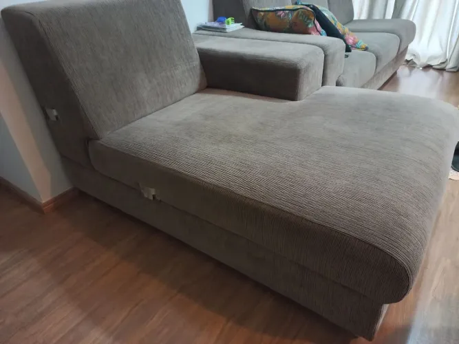 Vendo um sofá usado em otimo estado.