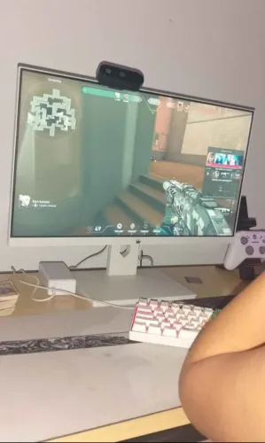 Vendo outro monitor 24 polegadas 165hz  troco por outro maior.