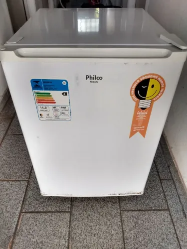 Frigobar Philco 86 litros 127volts.