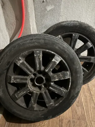 Roda e pneus aro 15 250 os dois
