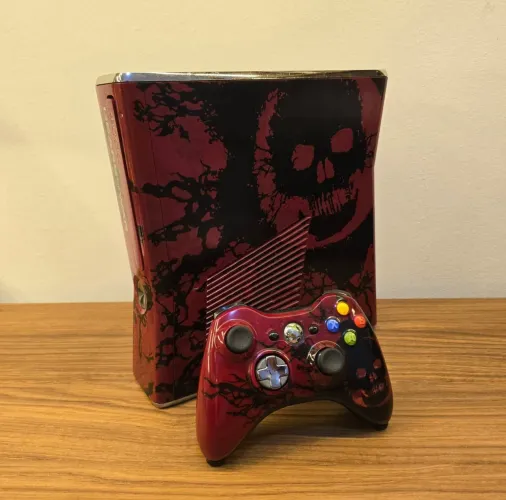 XBOX 360 GEAR OF WARS + CONTROLE EDIÇÃO