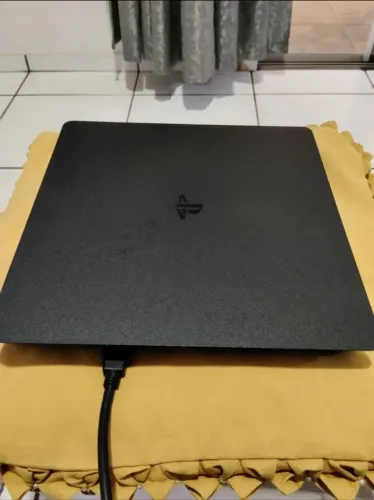 PS4 slim 1T