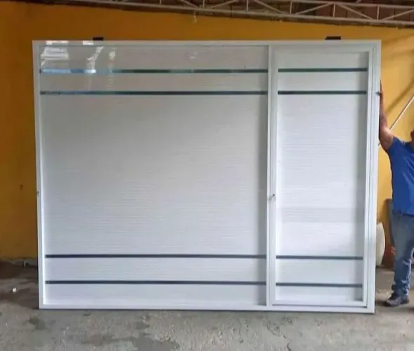 PORTÃO DE ALUMINIO E FERRO GALVANIZADO!!