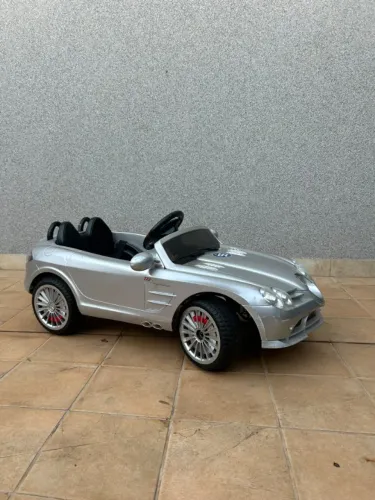 Carrinho infantil Elétrico à bateria