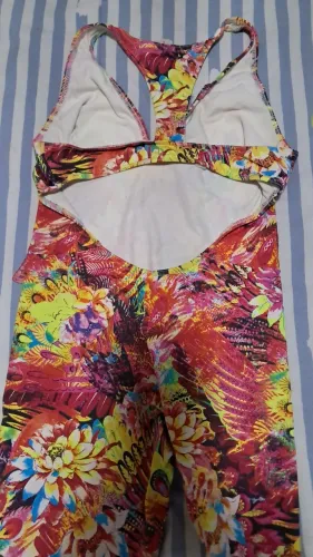 Macacão fitness<br><br><br><br>+5<br>Fitness refere-se