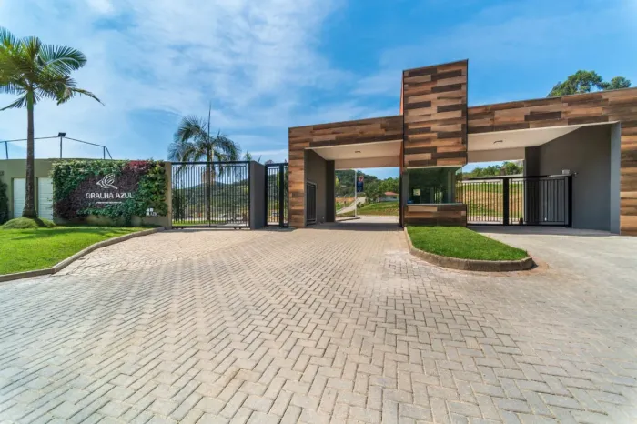 CONDOMÍNIO RESIDENCIAL DE CASAS DE CAMPO Os catarinenses descobrem como adotar o estilo de