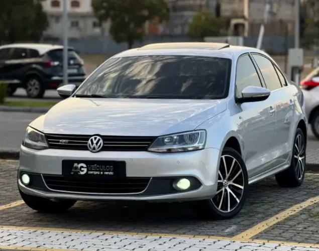 Volkswagen Jetta Highline 2.0 TSI 16V 4P Tiptronic 2012