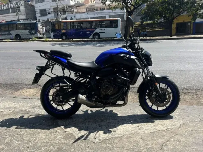 YAMAHA MT 07 2024/2025
