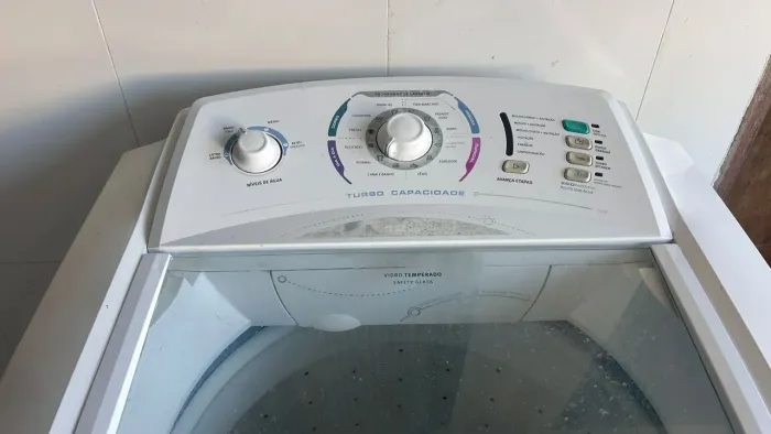 Maquina de lavar roupa