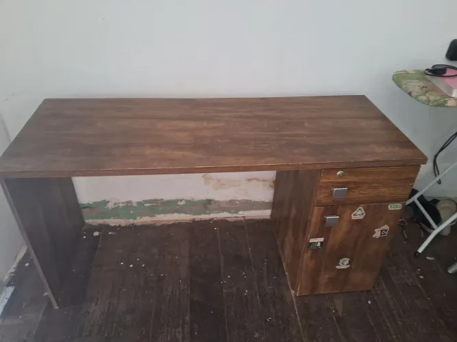Mesa escrivaninha