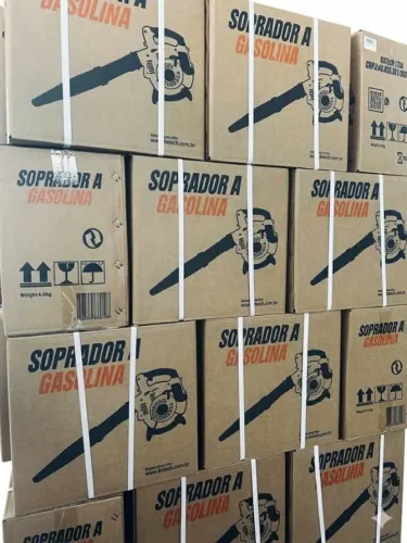 Leve para casa um Soprador de Folhas com motor 2 tempos a gasolina e diga adeus à vassoura