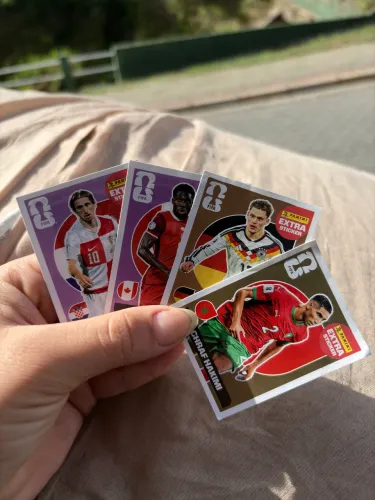 Figurinhas extras da panini 