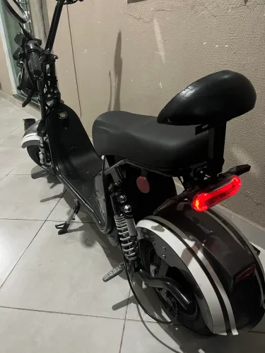 Scooter elétrica