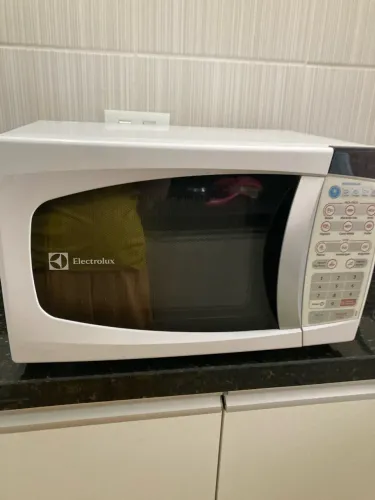 Micro-ondas Electrolux 20 L- R$ 300