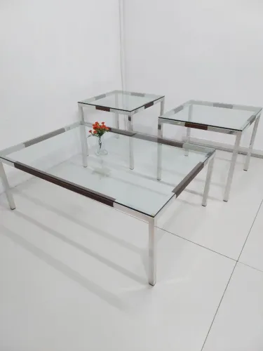 Mesa de centro e mesas de canto