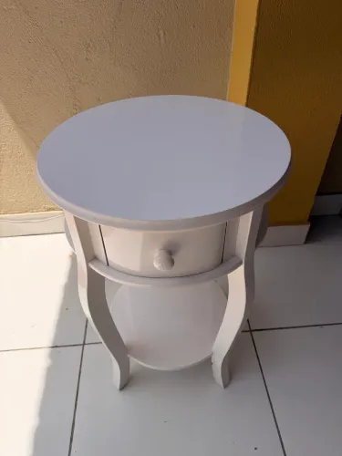 Mesa redonda decorativa 