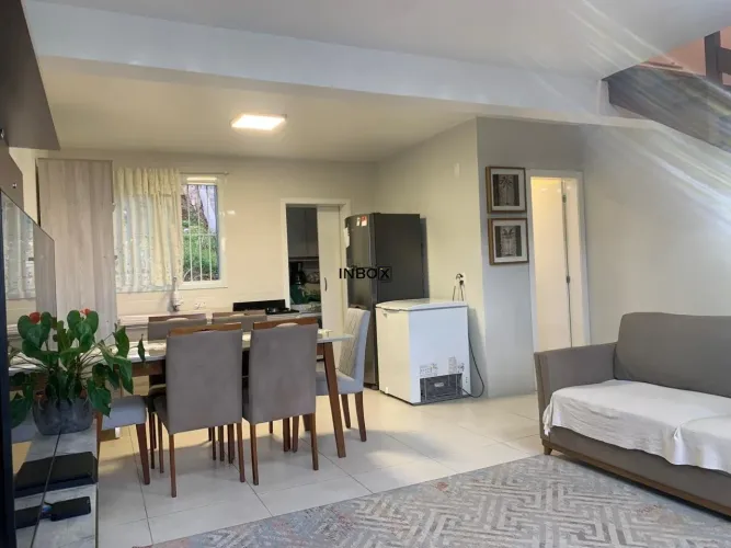 INBOX CIA IMOBILIÁRIA VENDE, SOBRADO EM BENTO GONÇALVES NO BAIRRO APARECIDA