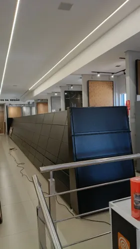 Montagem e desmontagem de portas paletes e gôndolas em geral