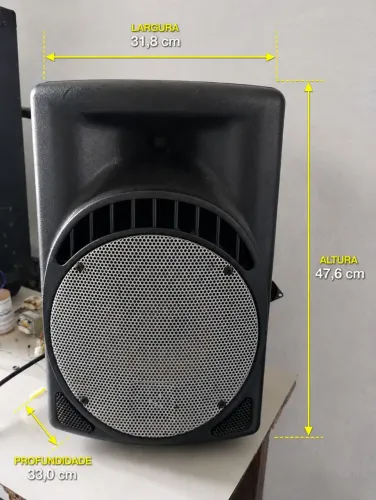 Caixa de som profissional amplificada pequena 