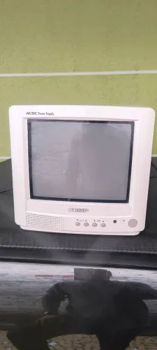 Tv 10polegada excelente para games antigos