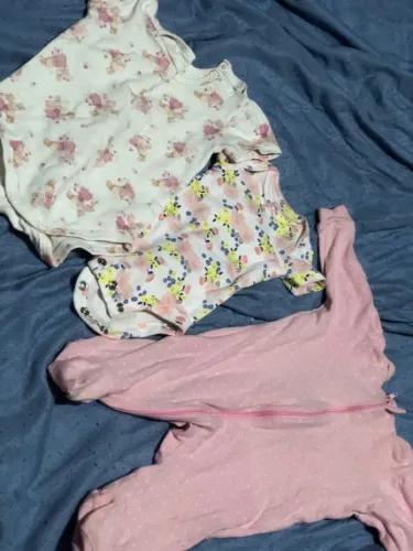 Vendo roupa de menina 