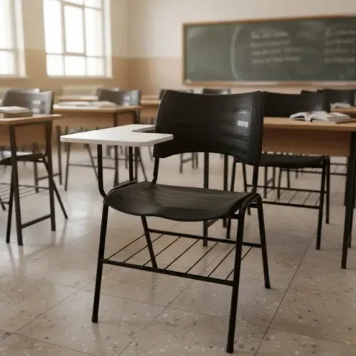 Cadeira Universitária Com Prancheta MDF Estrutura Reforçada Preta 34014