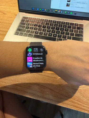 Apple Watch Series 8 em Aço Inox