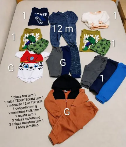 Lote de roupas de bebê