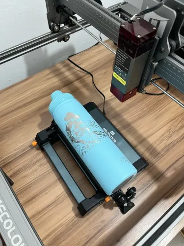 Máquina de GRAVAÇÃO A LASER E CORTES. Mecolour M10W
