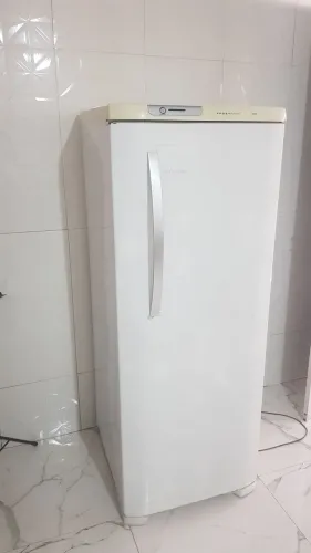 Geladeira eletrolux frossfri