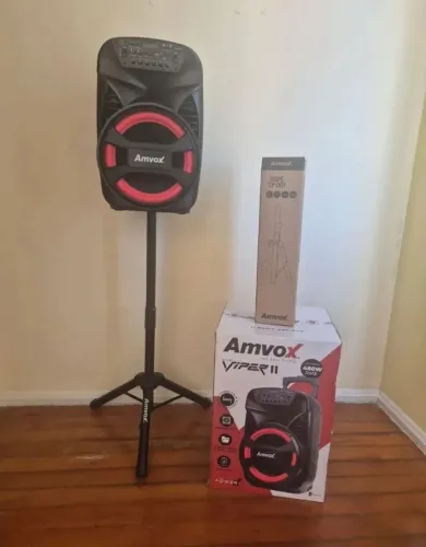 Caixa de Som Amvox com Pedestal/Tripé