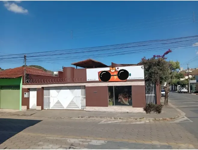Casa para venda tem 350 metros quadrados com 4 quartos