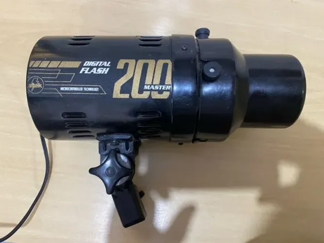 Flash 200 atek