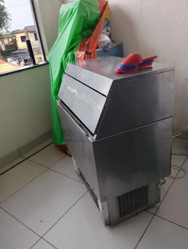 Máquina de gelo everest 150 kilos