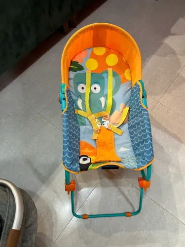 Vendo cadeirinha de balanço infantil