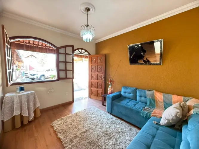 Casa à venda no bairro Diamante de 4 quartos 6 vagas