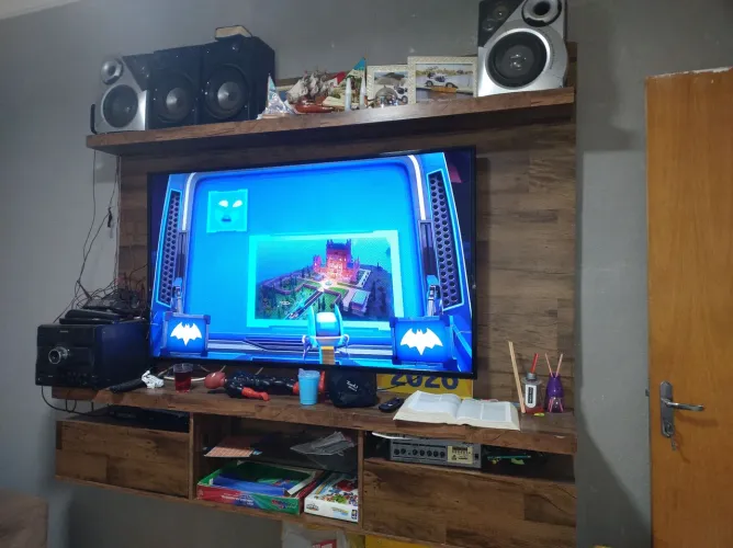 Rack + televisão 
