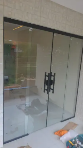 Porta de vidro nova 2,00x2.10 valor promocional