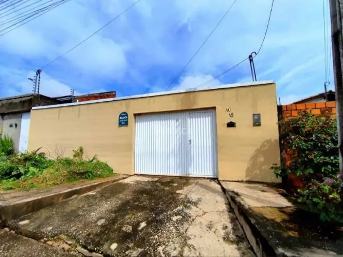 Vendo Excelente Casa com 300m² e 3 quartos sendo 1 suíte master no Parque Sul Teresina PI