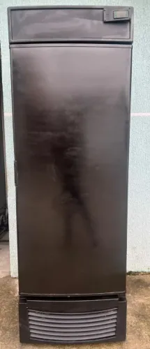 Vendo uma Cervejeira para bebidas em ótimo estado