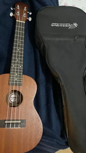 Ukulele Acústico Concerto Winner Concert 23 de Sapele Natural